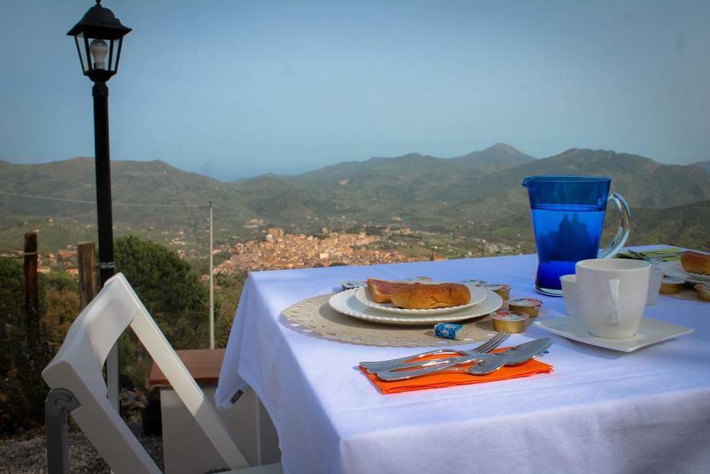 B&B I Frassini Castelbuono  Eksteriør bilde